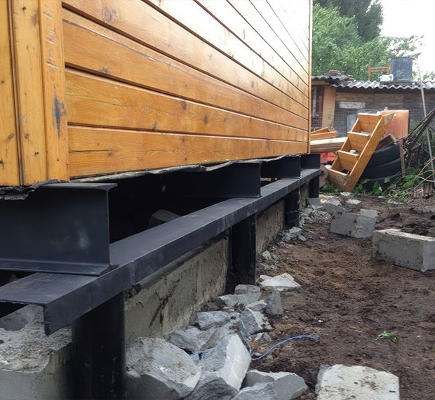 Замена старого фундамента на винтовые сваи в Талдоме